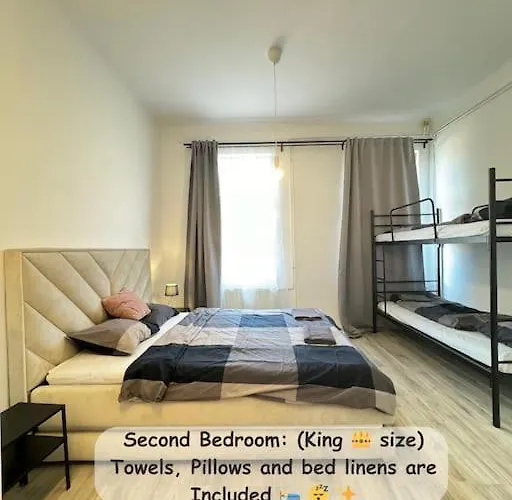 Newly New York Designed 3 Bedroom Apartment